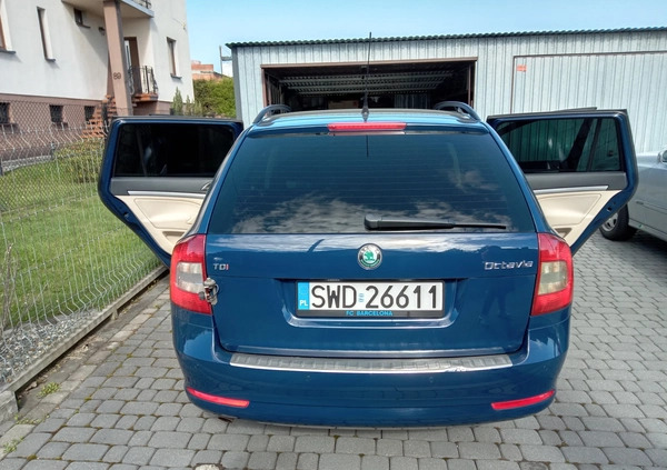 Skoda Octavia cena 25500 przebieg: 325000, rok produkcji 2012 z Zelów małe 67